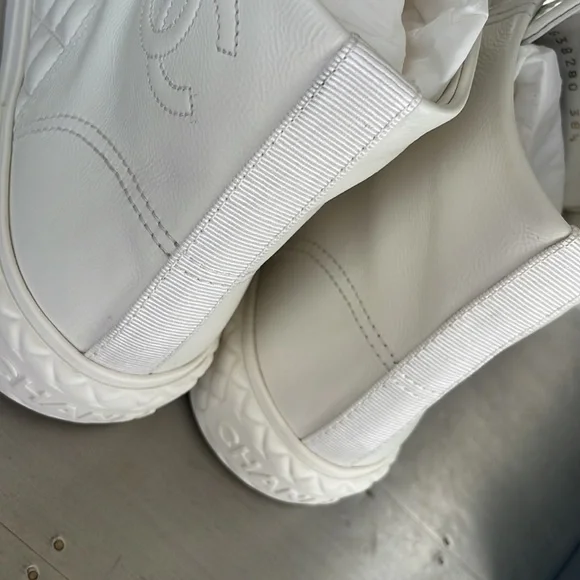 Chanel 21b high top white black quilted trainer cap toe velvet sneakers sz 38.5 - Picture 7 of 12